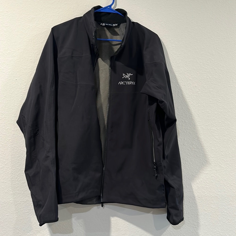 Men’s Arcteryx large waterproof jacket black